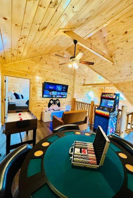 New! Indoor Pool/Ps 5/Hot Tub/Parkway Villa Pigeon Forge Eksteriør bilde