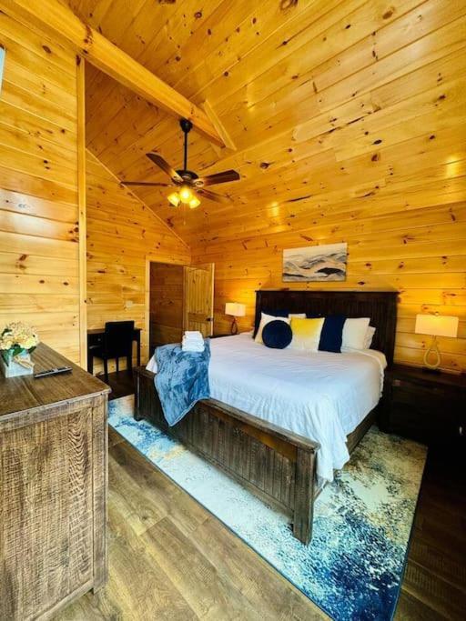 New! Indoor Pool/Ps 5/Hot Tub/Parkway Villa Pigeon Forge Eksteriør bilde
