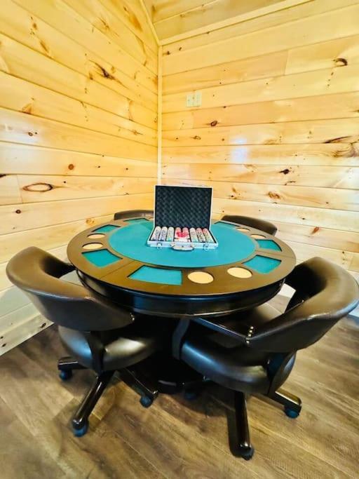 New! Indoor Pool/Ps 5/Hot Tub/Parkway Villa Pigeon Forge Eksteriør bilde