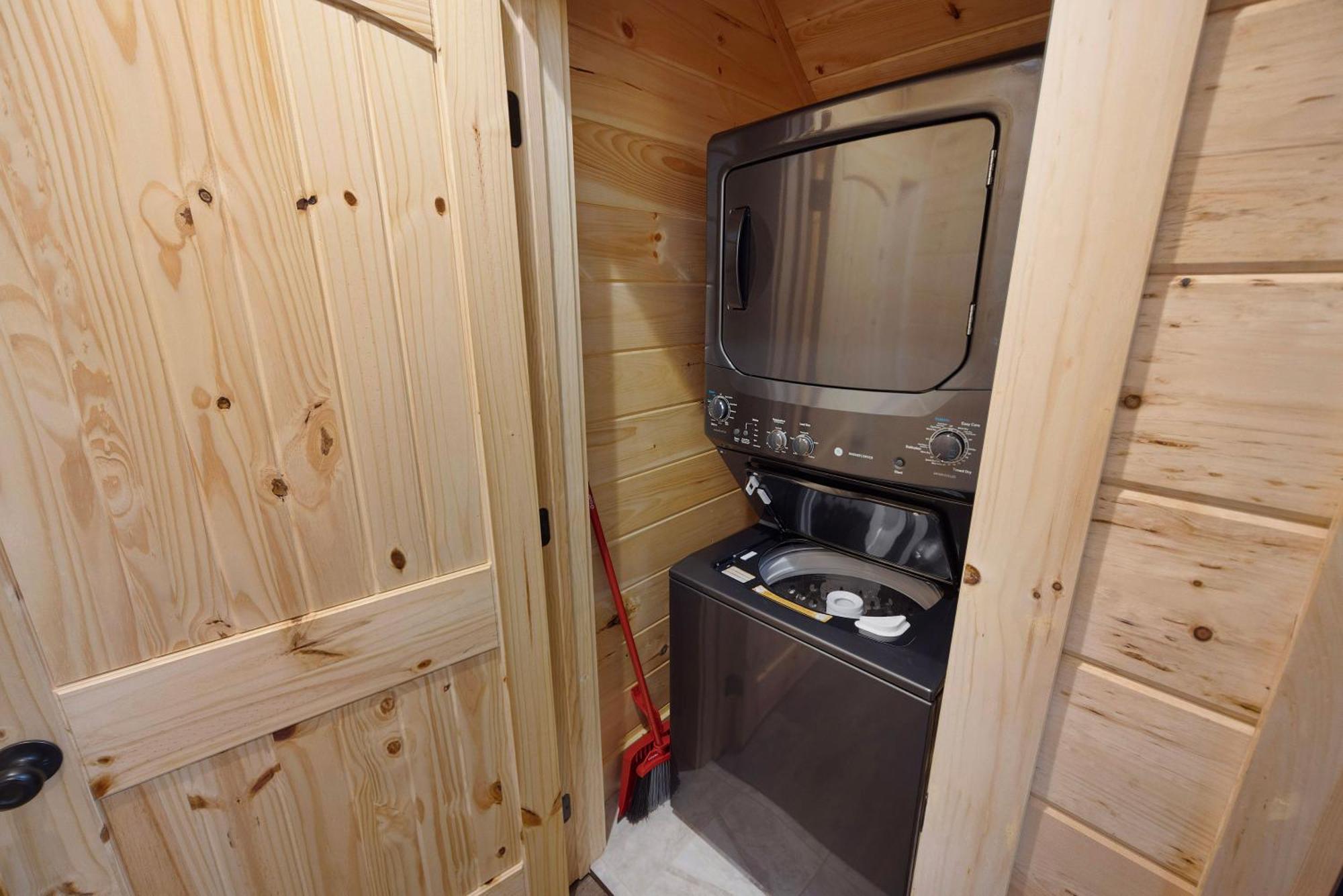 New! Indoor Pool/Ps 5/Hot Tub/Parkway Villa Pigeon Forge Eksteriør bilde